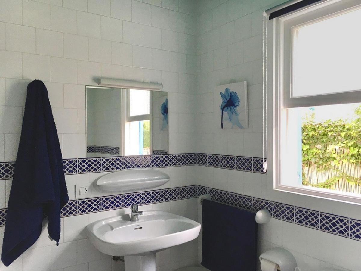 Apartamentos Ciutadella Cala Blanca  Quarto foto